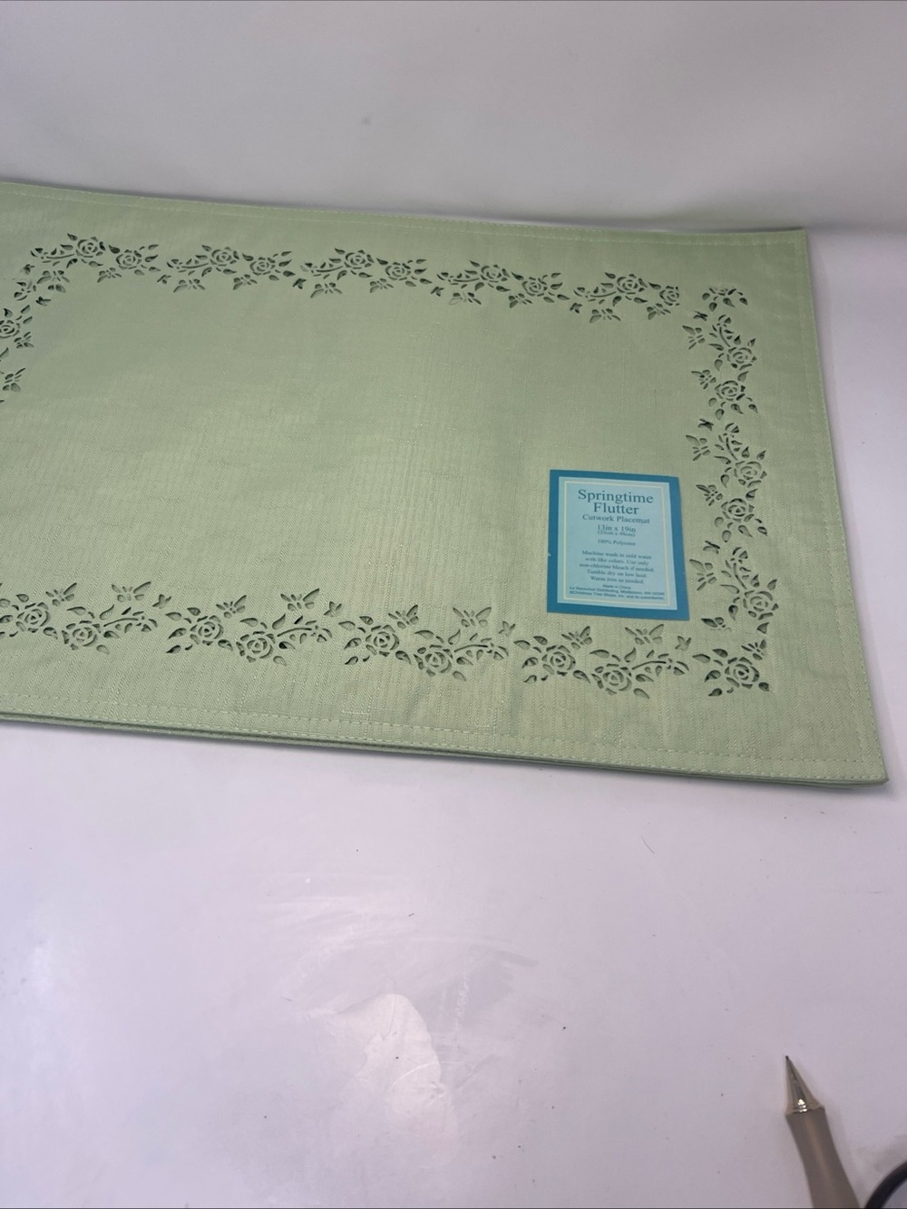 Christmas Tree Shops Springtime Flutter Cutwork Placemats Set of 4 Green NOS